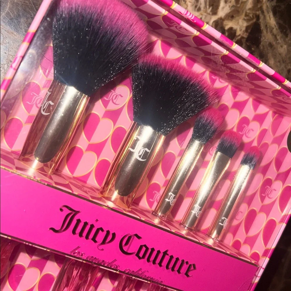 NWT NIB Juicy Couture Pink and Black Makeup Brush Collection